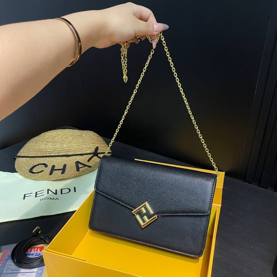 Fendi Ff Diamonds Wallet On Chain Black 22Cm view 3