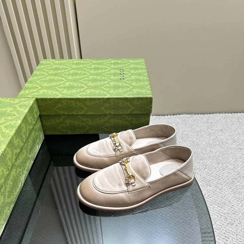Gucci Women’S Horsebit Loafer With Crystals Beige view 7