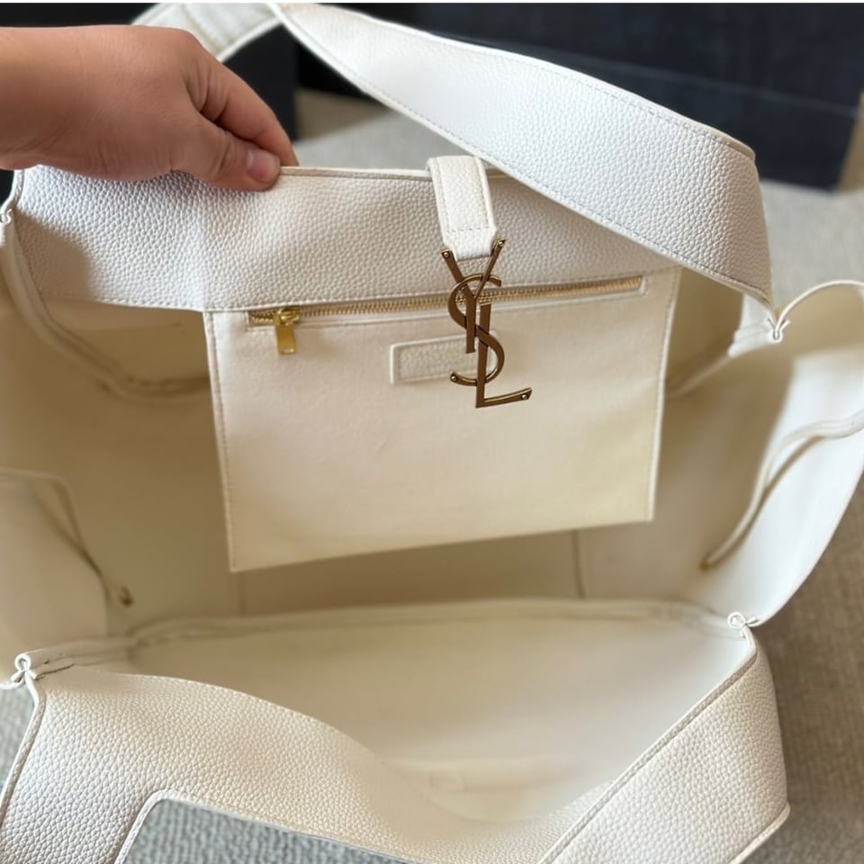 Saint Laurent Le 5 A 7 Bea In Grained Leather White 50Cm view 7