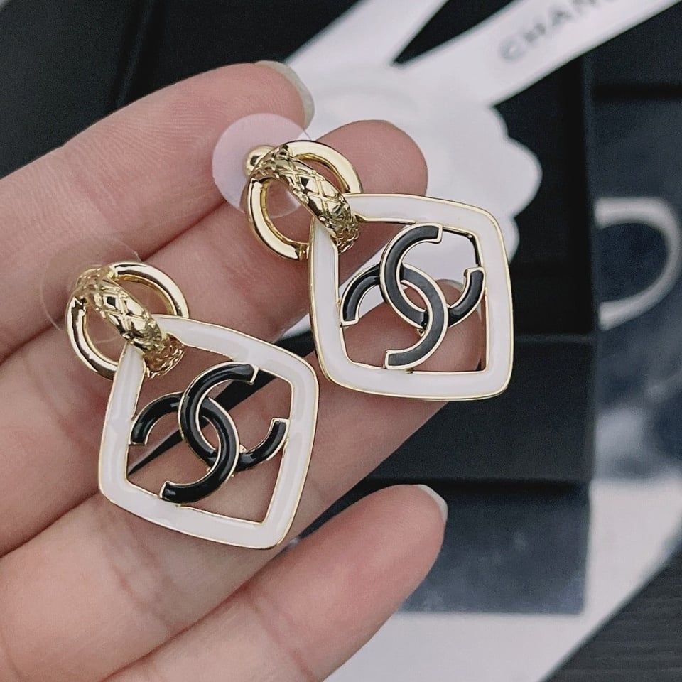 Chanel Casual Style Party Earrings view 2
