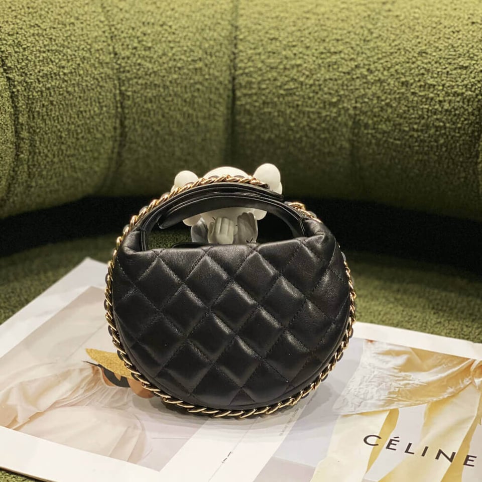 Chanel Lambskin Pouch Black 16cm view 8