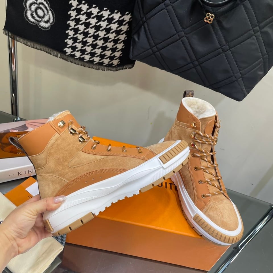 Louis Vuitton Squad Sneaker Boots Suede Brown view 6
