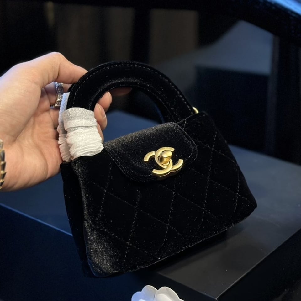 Chanel Velvet Nano Kelly Re Edition Black 13Cm/5.1in view 4