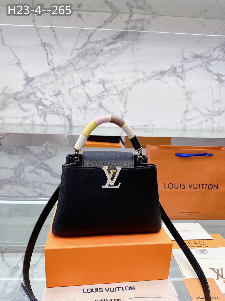 Louis Vuitton Capucines Black 27Cm M21920 view 3