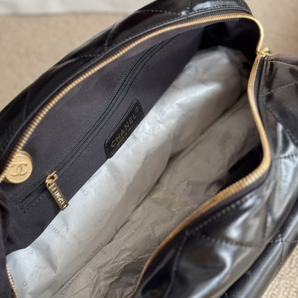 Chanel Small Camera Case Bag Black 23Cm/9.1in As5220 B18234 94305 view 13