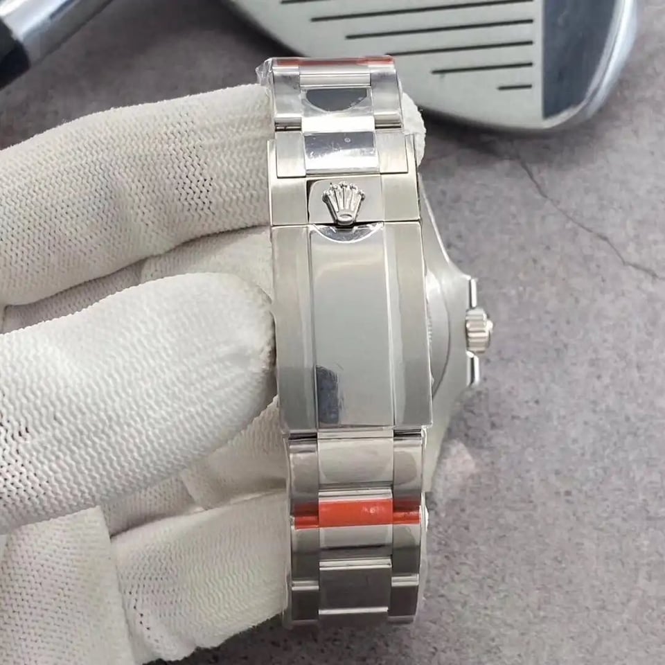 Rolex GMT-Master II 40mm 126710BLRO “Pepsi” Oyster view 9