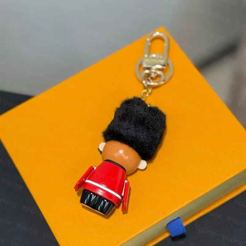 Louis Vuitton Royal Guard / London Guard Key Holder &amp; Bag Charm 13cm/5.1in view 4
