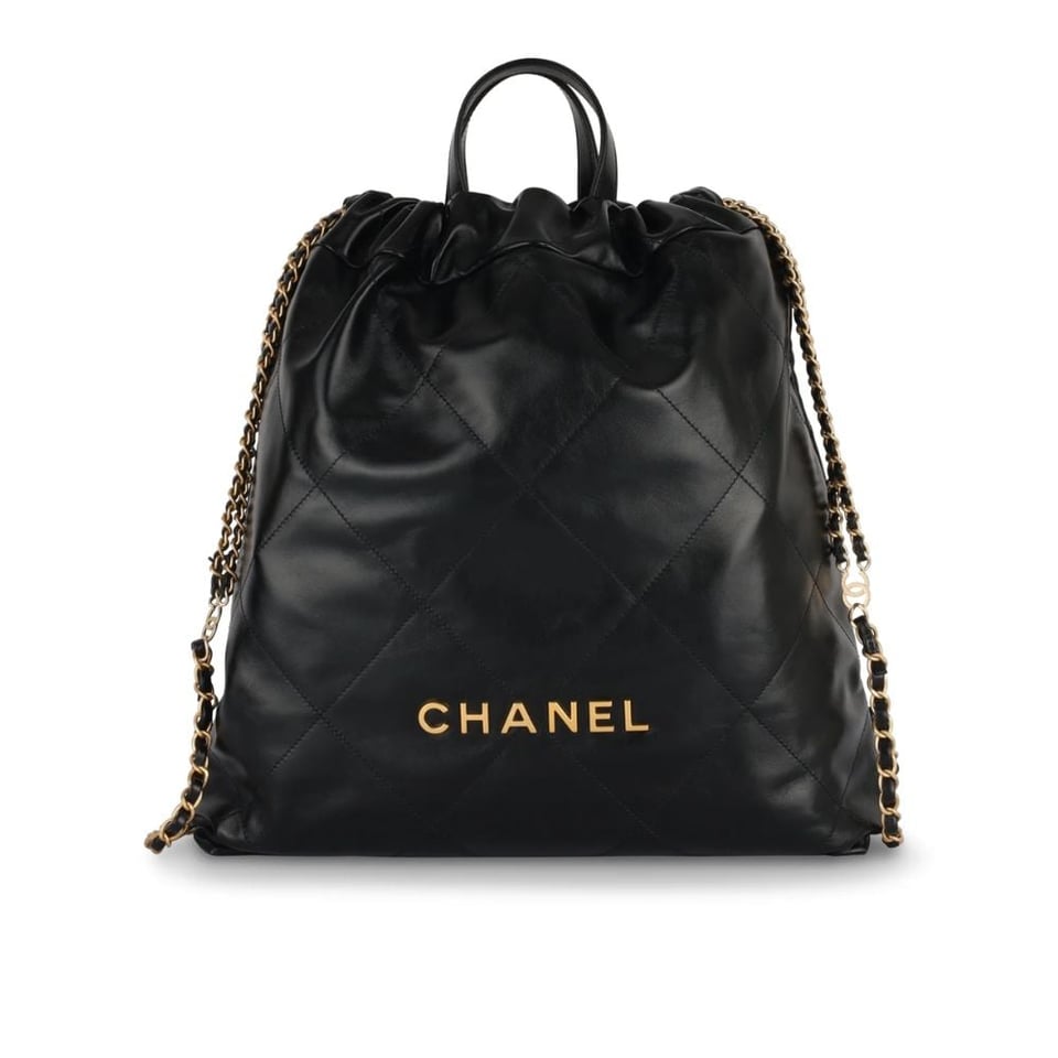 Chanel 22 Backpack in Black Shiny Calfskin 34cm view 2