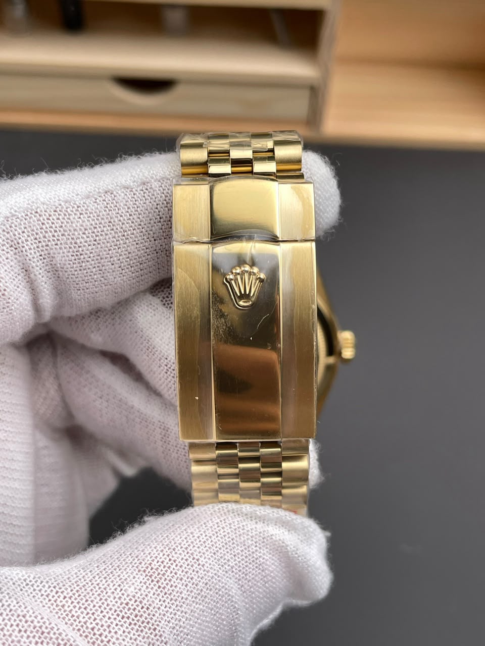 [Superclone] Rolex Oyster Sky-Dweller 42 mm Yellow Gold 336938 Green Dial view 8