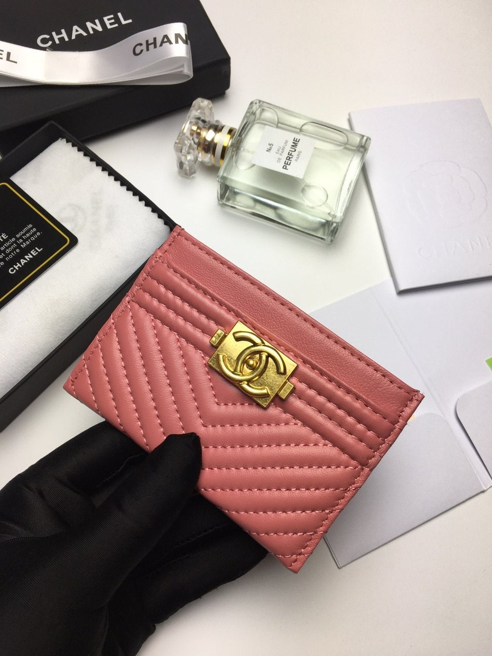 Chanel Line Card Holder 11.2 Coral Calfskin Gold Icon view 3
