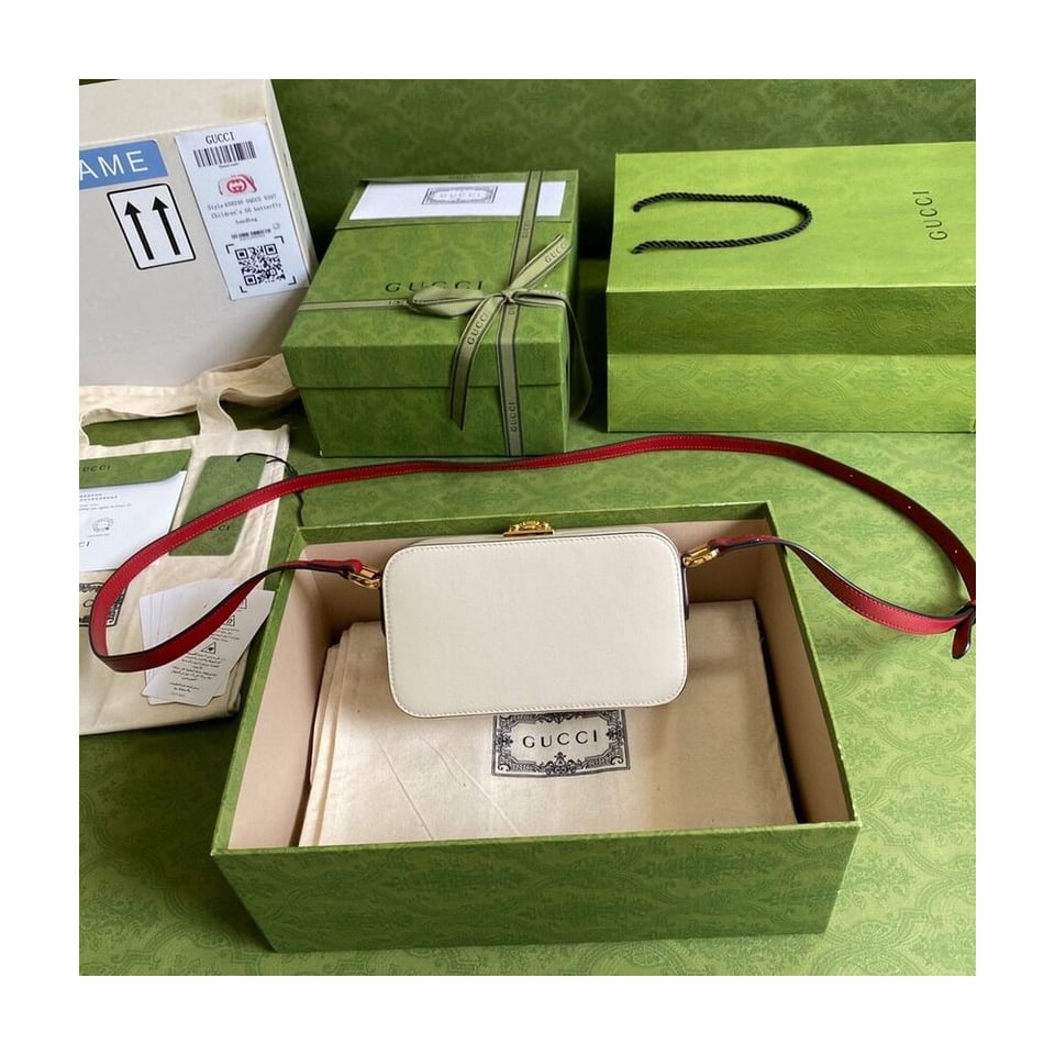 Gucci Interlocking G Mini Bag in White Leather view 5