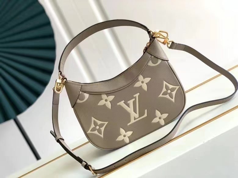 Louis Vuitton Bagatelle 22Cm Tourterelle Gray view 5