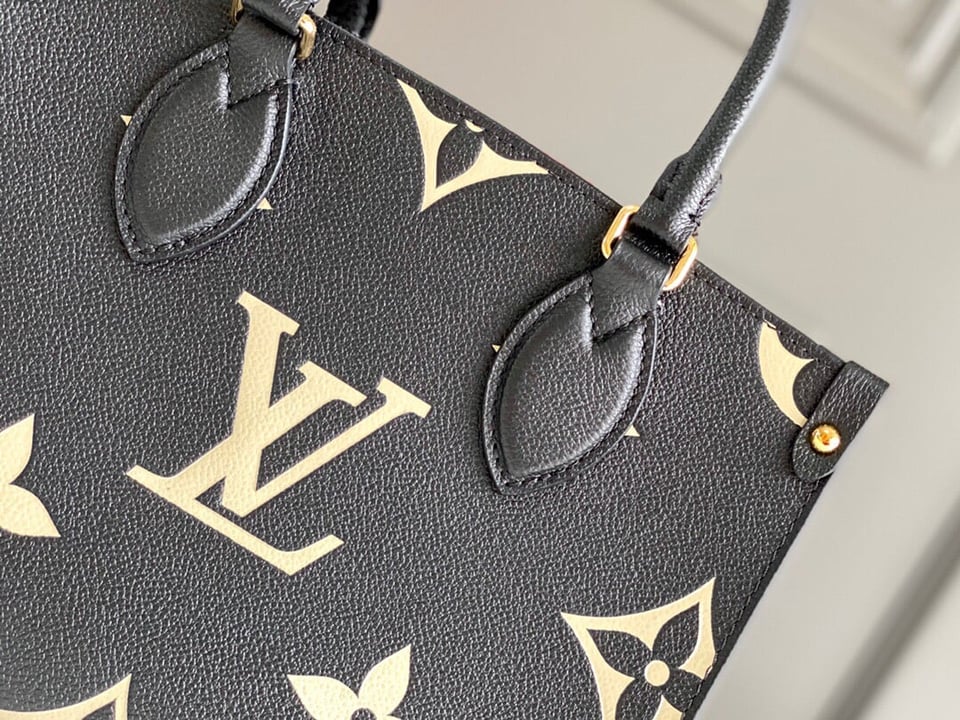 Louis Vuitton Sac À Main On The Go Pm Noir Beige M45659 25cm view 6
