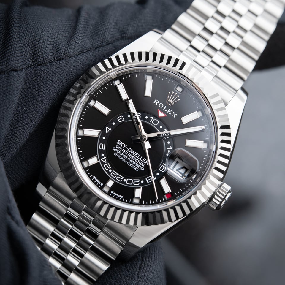 Rolex Sky-Dweller 42 mm Bright black Dial 336934 Jubilee view 7