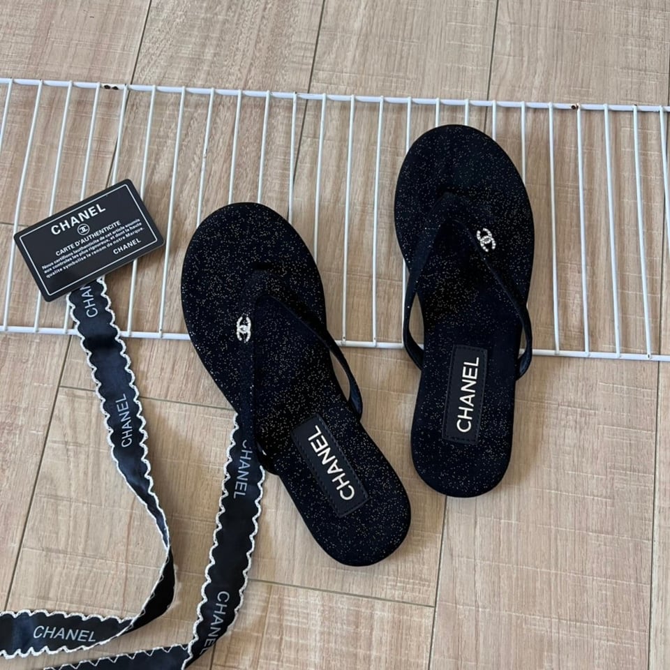 Chanel Thongs Purl Fabric With Silver Cc Logo In Black view 9