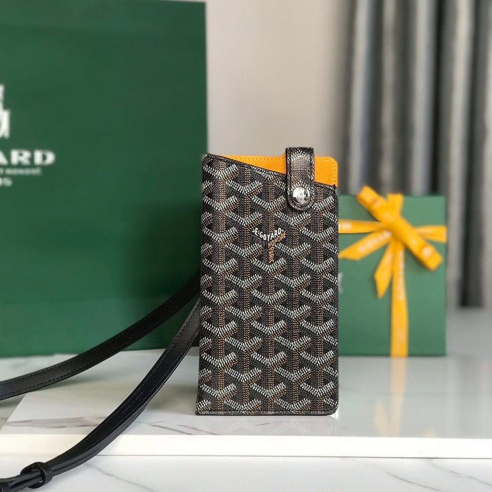 Goyard Montmartre Gm Case 18 Cm Black Goyardine Canvas view 11