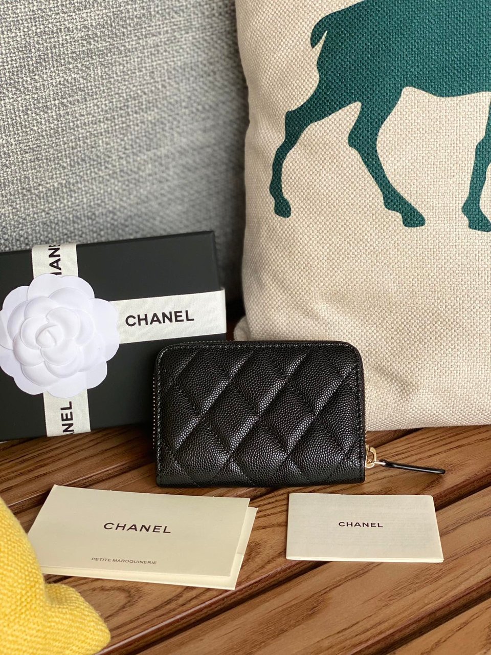 Chanel Zipped Wallet 11Cm Black Caviar Gold Hardware view 6