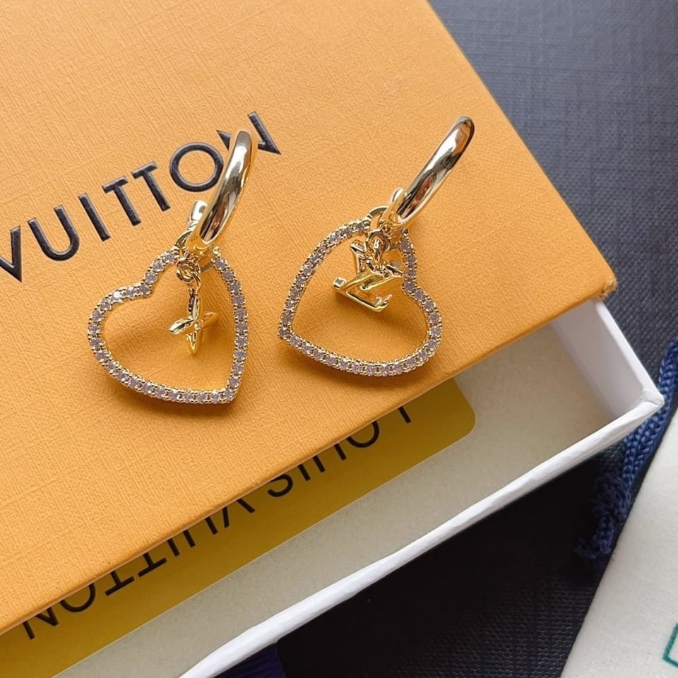 Louis Vuitton Heart Earrings White M02308 view 3