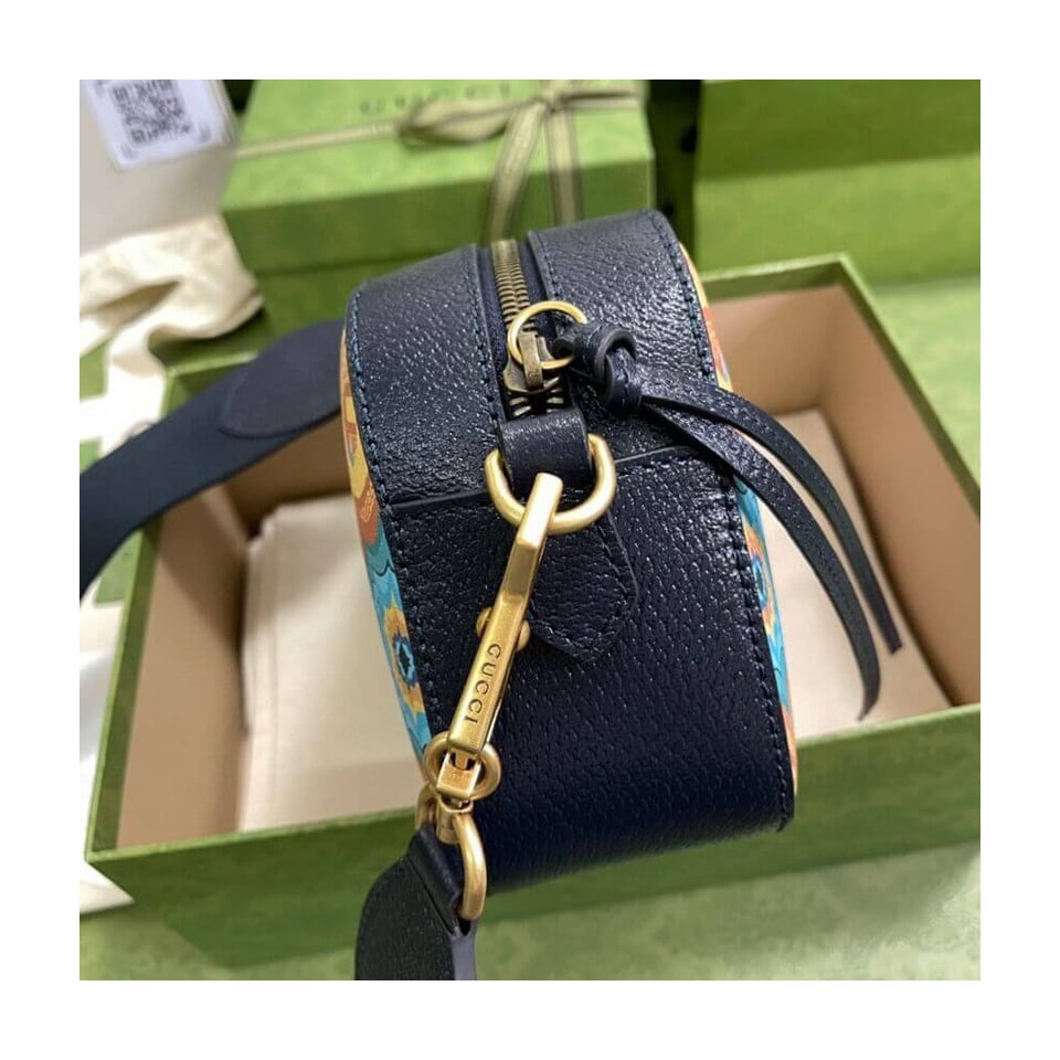 Gucci 100 Messenger Bag view 8