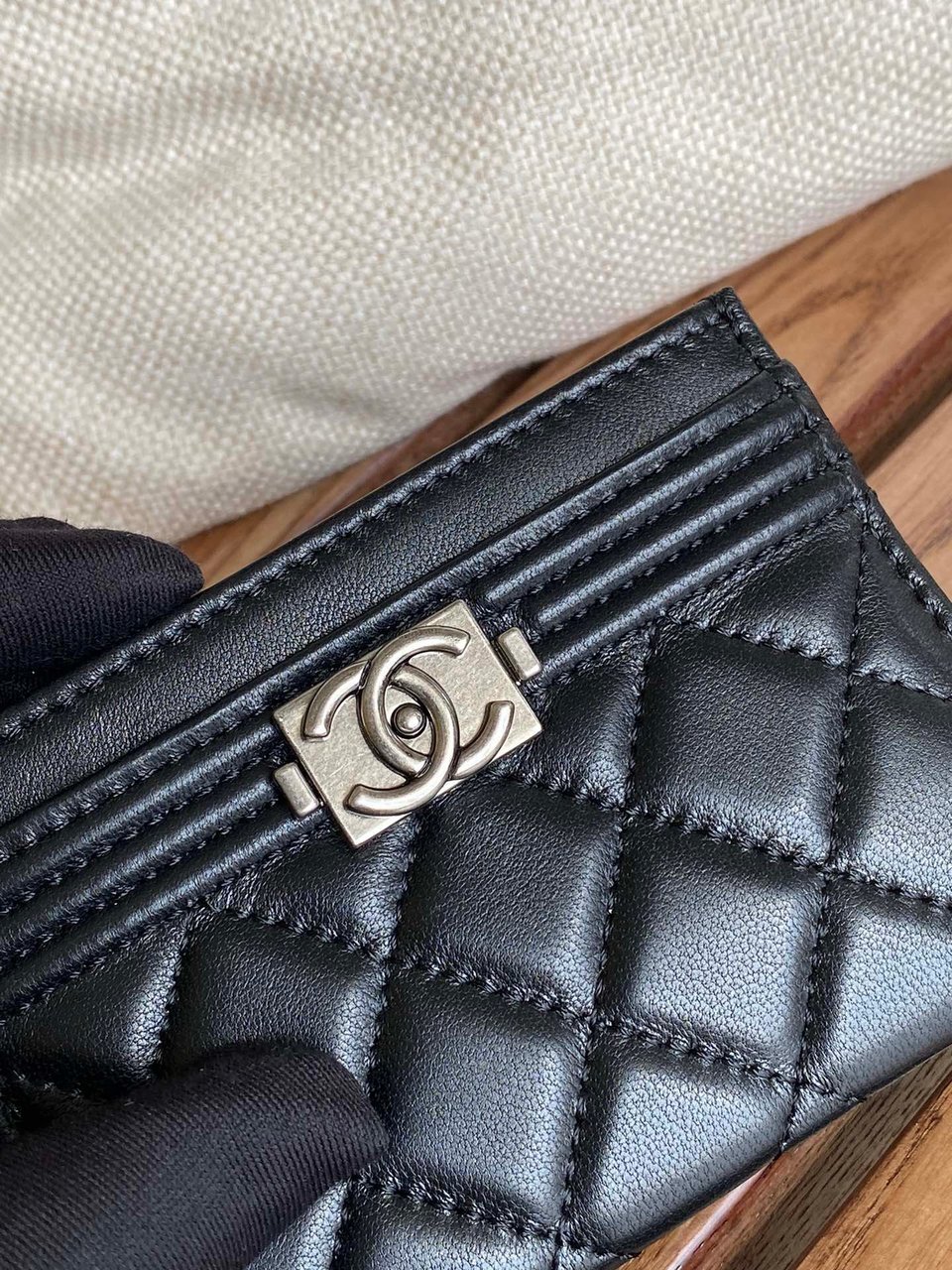 Chanel Boy 11Cm Card Holder Black Lambskin Silver Hardware view 6