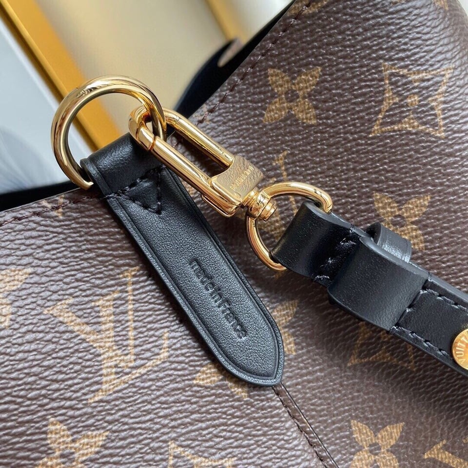 Louis Vuitton Luxury Monogram Canvas And Leather Handbag Neonoe Black M44020 view 6