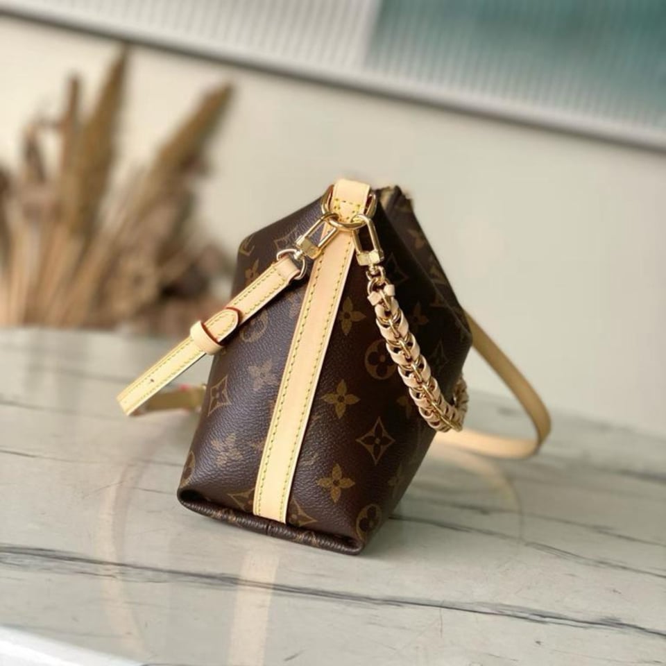 Louis Vuitton Multipass Mini Monogram M29099 18cm/7.1in view 4