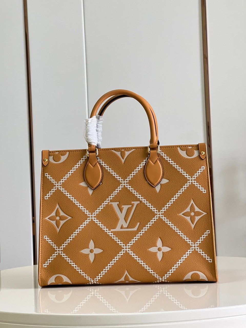 Louis Vuitton Onthego MM Tote Monogram Arizona ‘Brown Crème Beige’ 35cm view 3