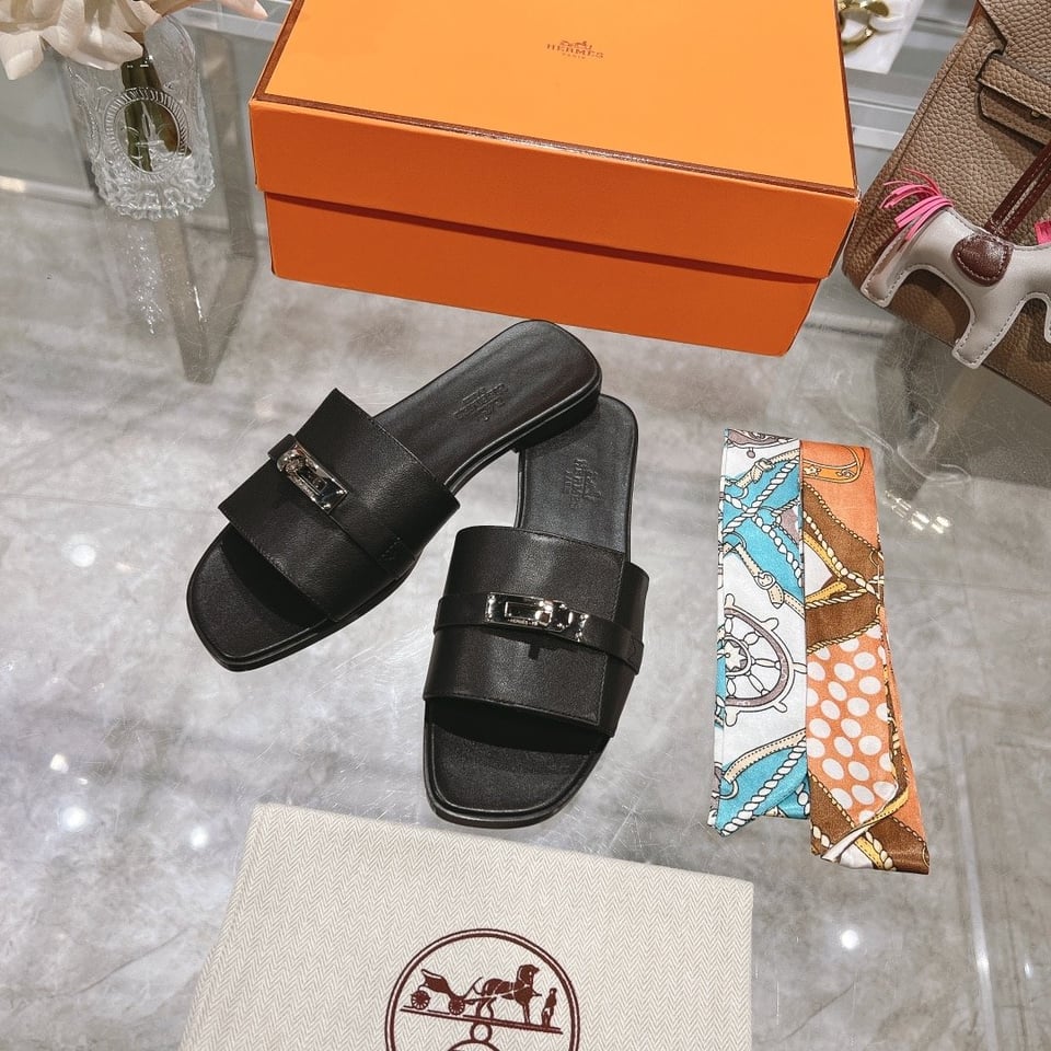 Hermes Giulia Sandal Black H232129Z 02350 view 5