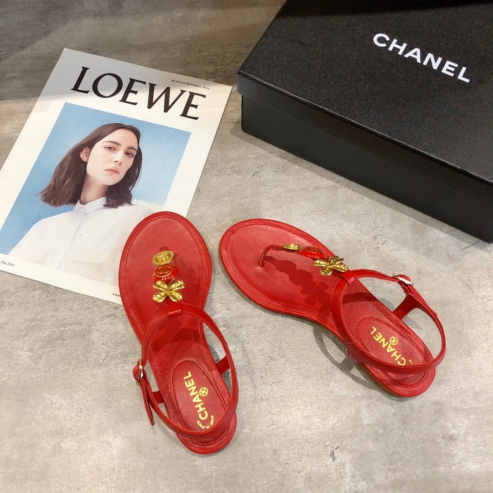 Chanel Camellia Thongs Sandals With Gold Leaf Clover Wine Red view 5