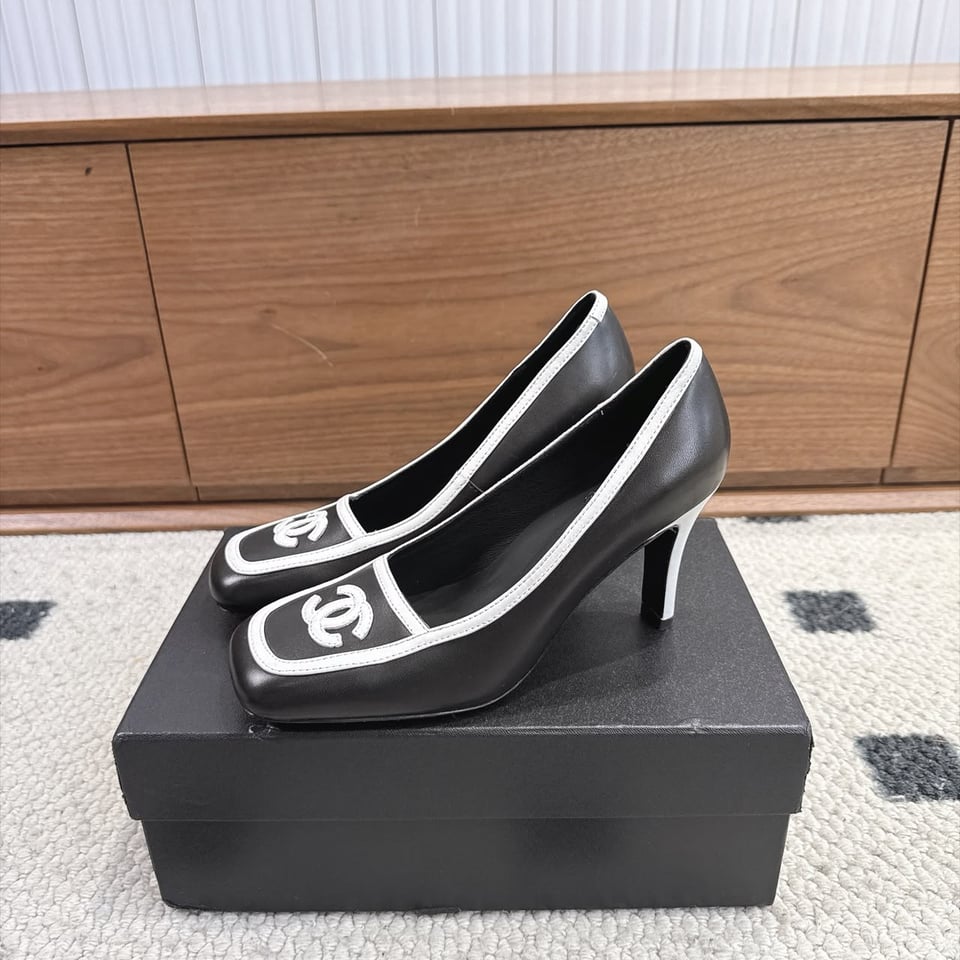 Chanel Siyah Beyaz Deri Kadın Babet Black view 4