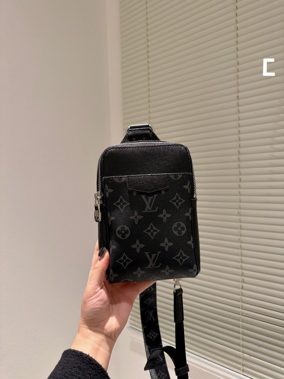 Louis Vuitton Outdoor Slingbag 20Cm Black M30741 view 11
