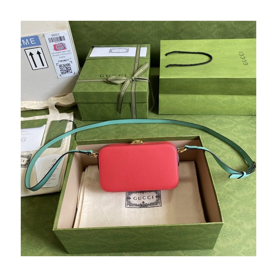 Gucci Interlocking G Mini Bag in Red Leather view 3