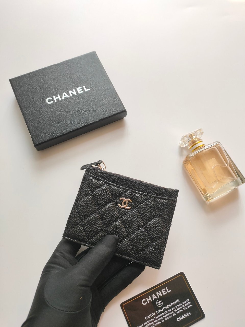 Chanel Zipped Card Holder 11.5 Black Grained Calfskin Gold Icon view 5