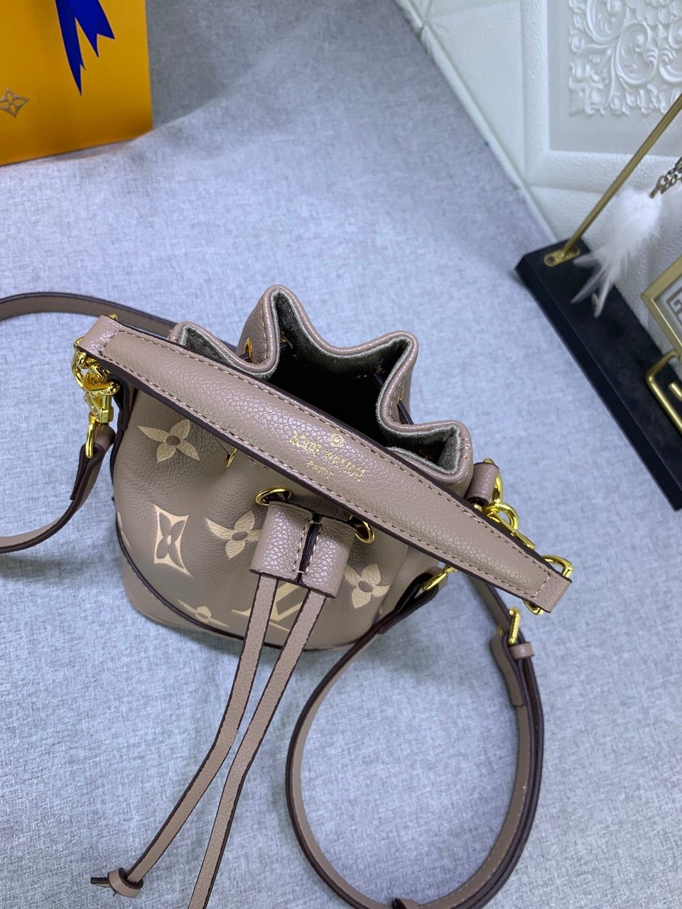 Louis Vuitton Nano No Tourterelle Gray 16Cm view 10