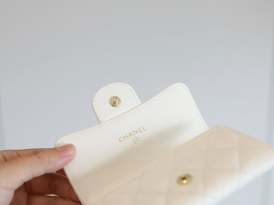 Chanel Flap Card Holder 11.3 White Grained Calfskin Gold Icon view 7