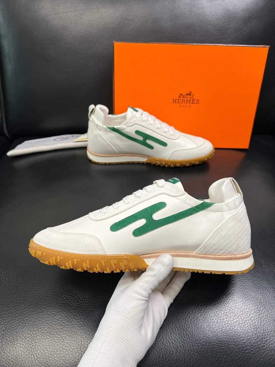 Hermes Sneakers White / Jungle Green Color Goatskin H242924ZHJM390 view 7