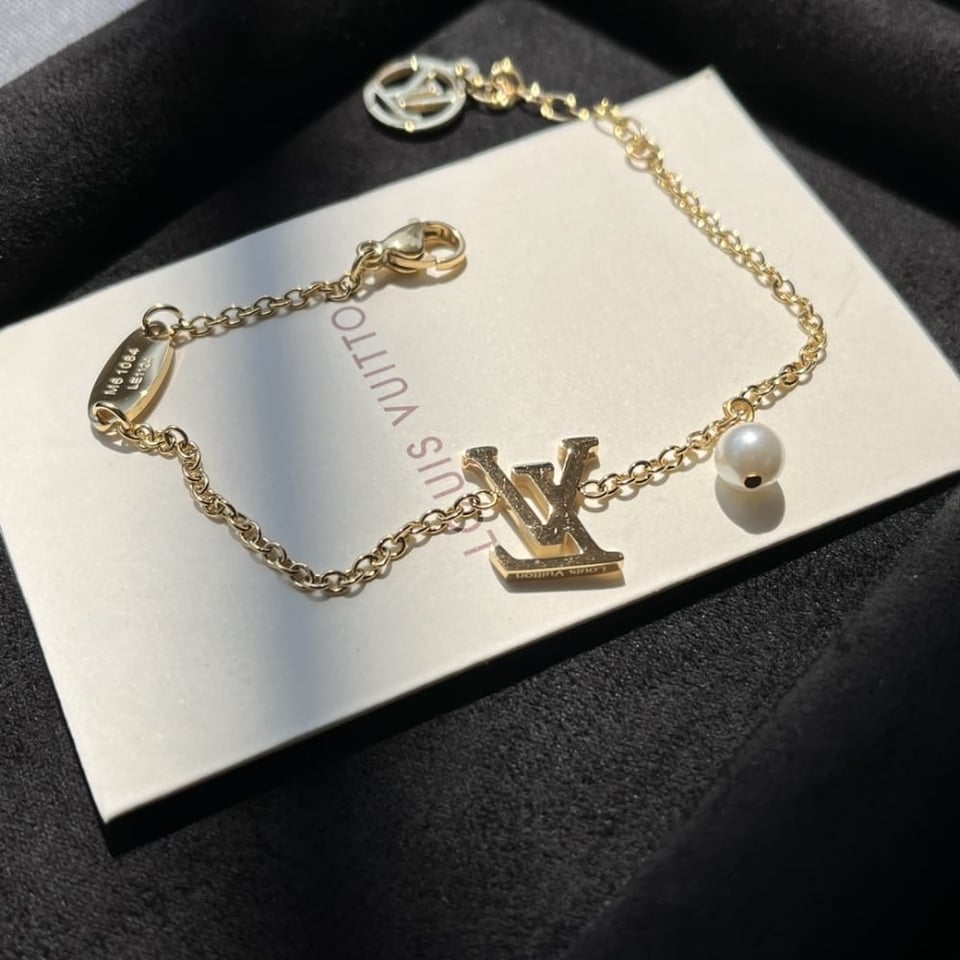 Louis Vuitton Lv Iconic Louisa Bracelet M1450A view 3