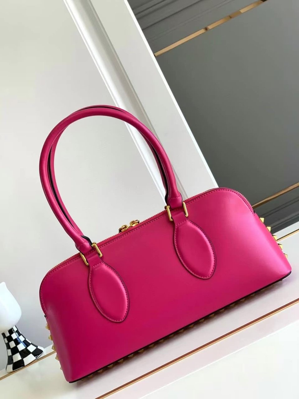 Valentino Garavani Rockstud East-West Zip-Up Tote Bag Pink 34Cm view 5