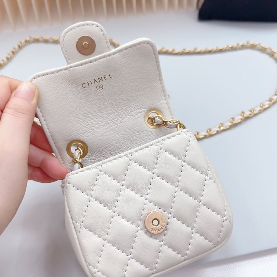 Chanel Chain Belt White Quilted Lambskin Bag view 7