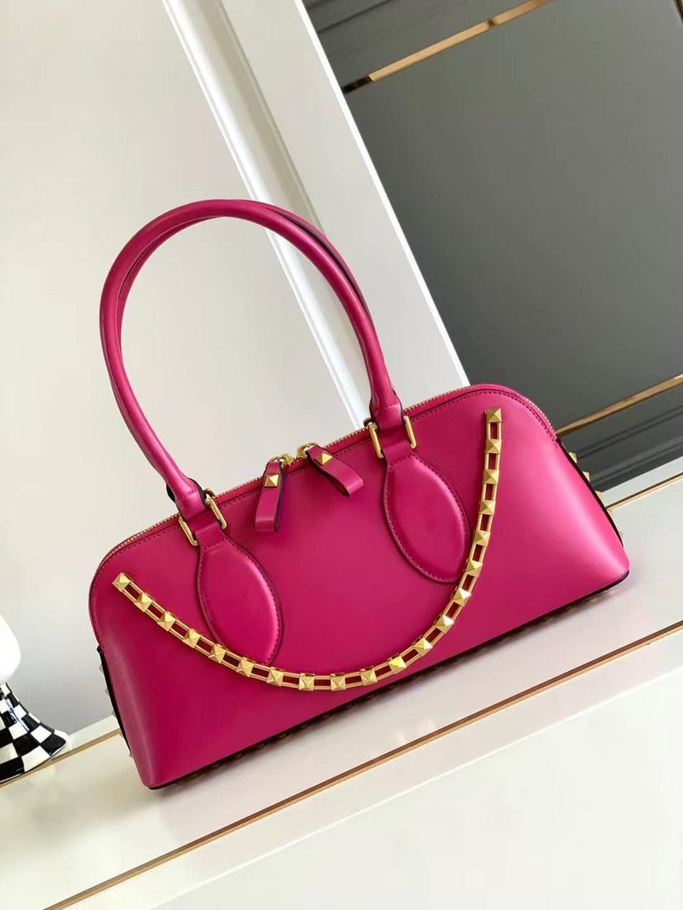 Valentino Garavani Rockstud East-West Zip-Up Tote Bag Pink 34Cm view 8