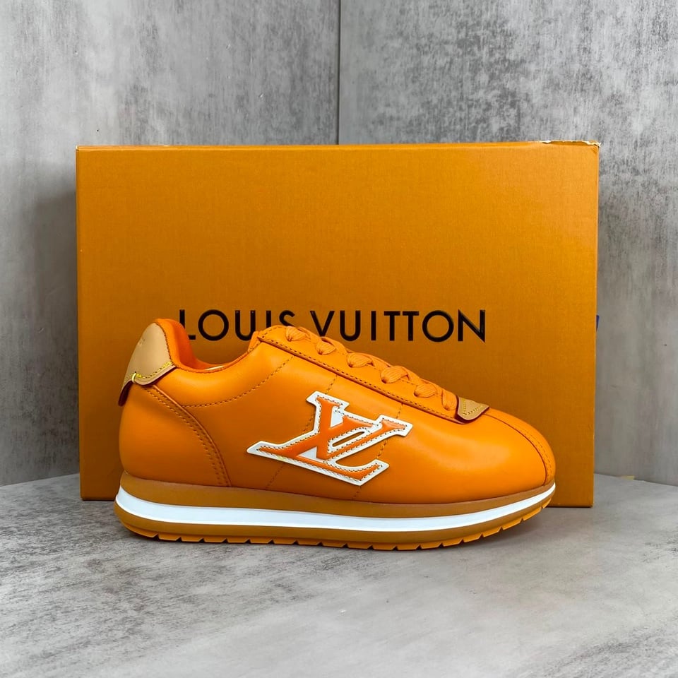 Louis Vuitton Buttersoft Sneaker Orange Sheepskin And Calfskin 1AINQN view 2