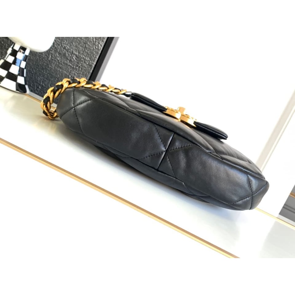 Chanel 19 Hobo Bag Black Quilted Lambskin 24cm view 9