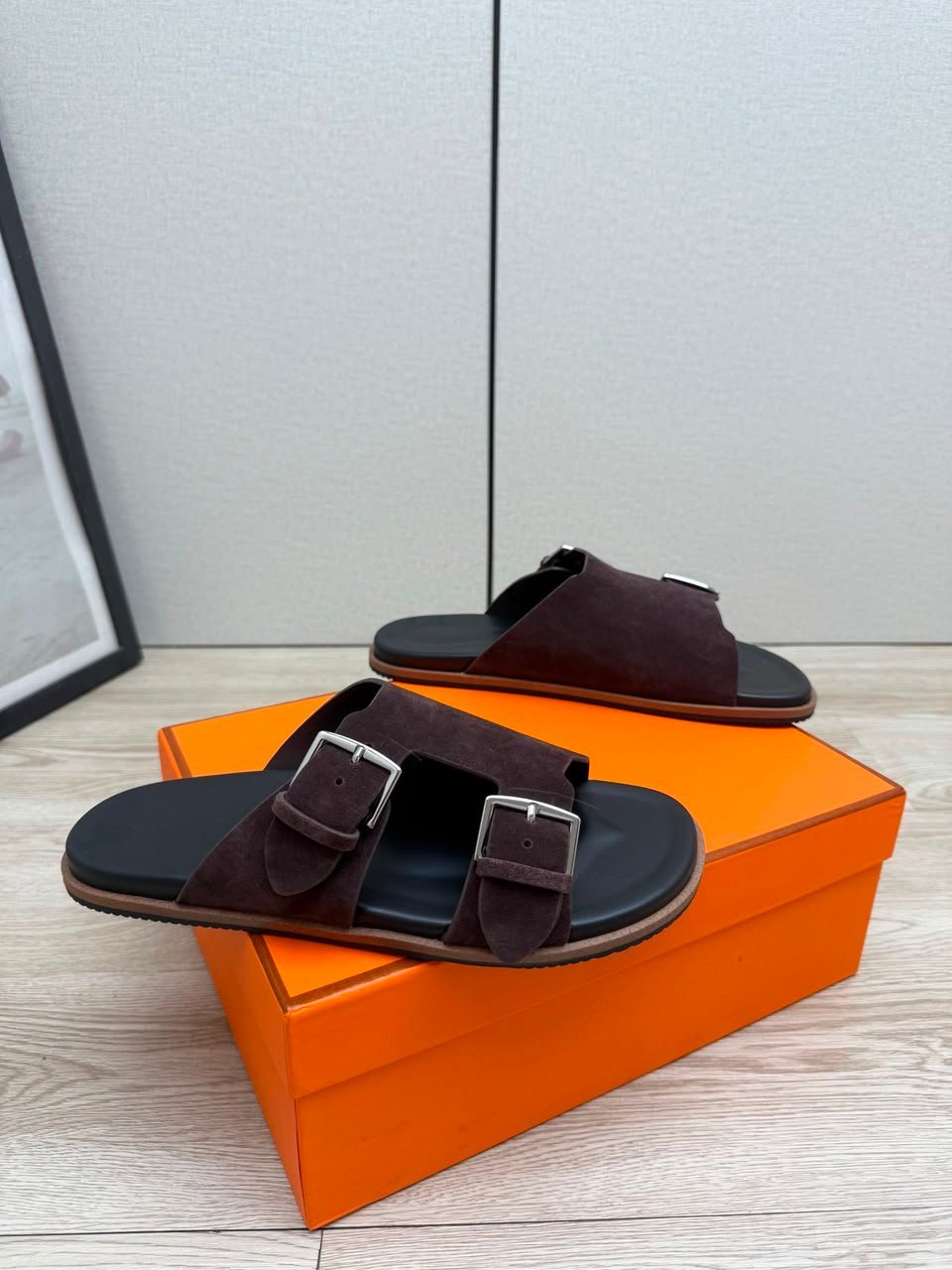 Hermes Naxos Sandal Marron Ébène Color Calfskin H262912ZHME390 view 2