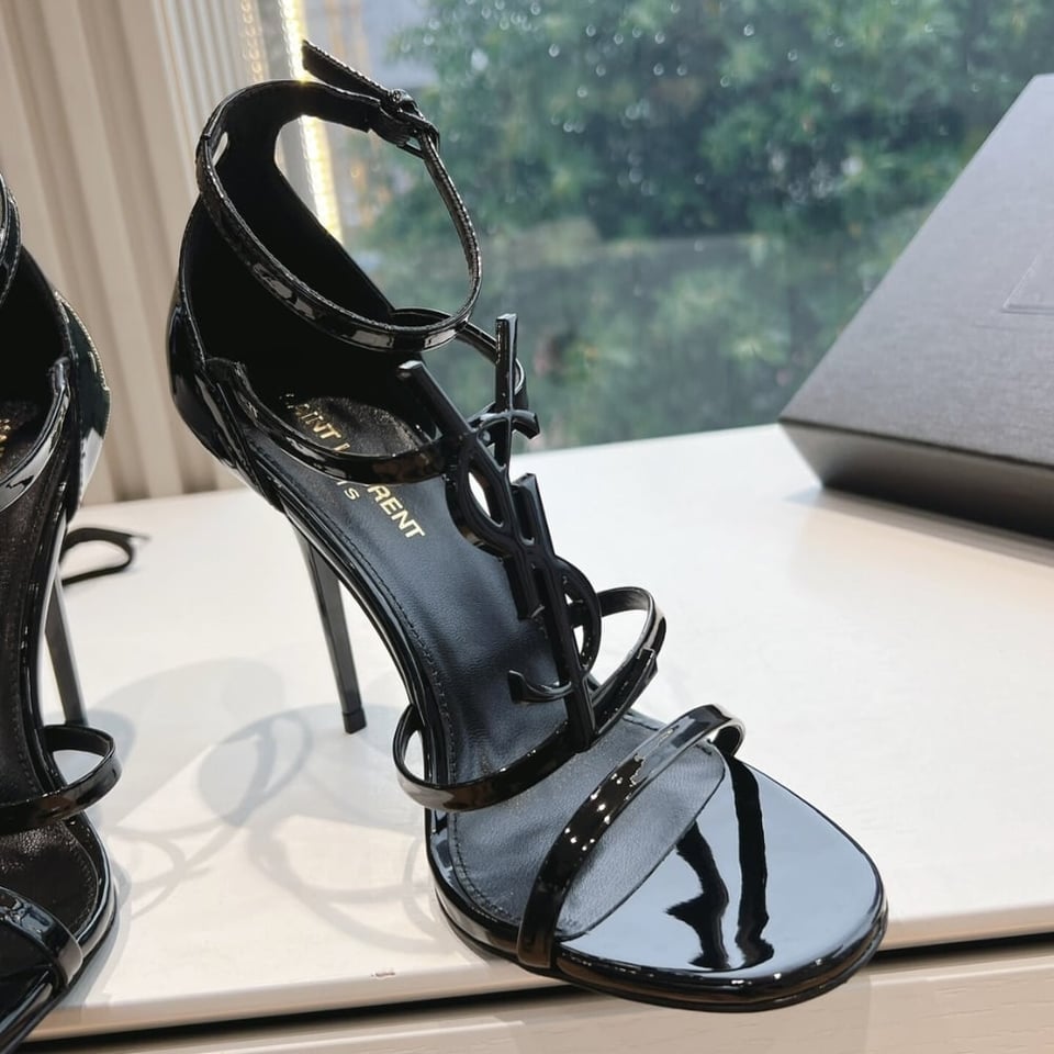 Saint Laurent Cassandra Sandals In All Black 6301090Npvv1000 view 4