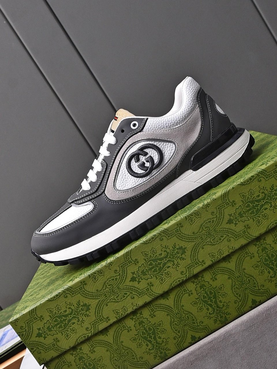 Gucci Double G Men’S Run Sneaker Gray view 5