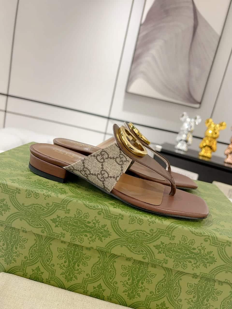 Gucci Blondie Thong Sandals Brown P00810550 view 5