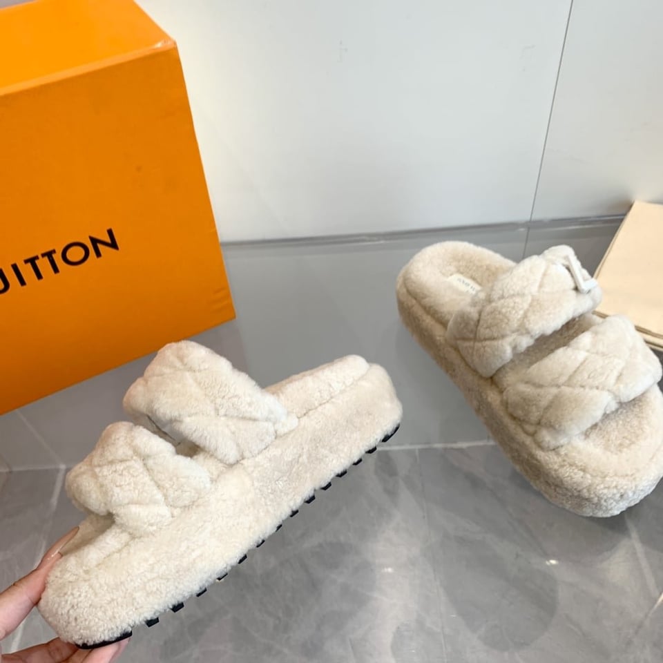 Louis Vuitton Lv Sunset Platform Comfort Mule Shearling Natural 1Actvf view 3