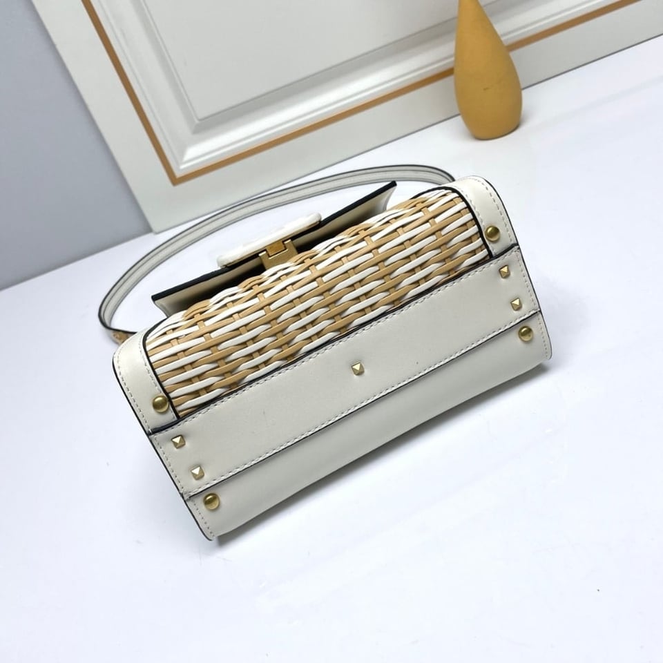 Valentino Garavani Small Vsling Wicker Handbag White 22Cm view 6
