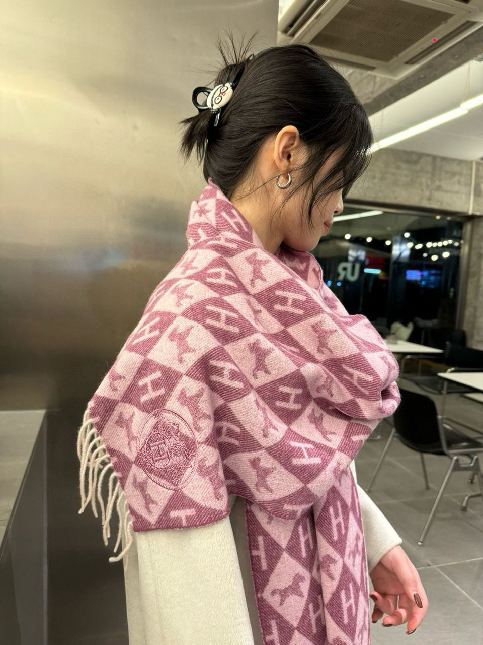 Hermes Diamond H Cashmere Scarf Burgundy For Women 180cm view 4