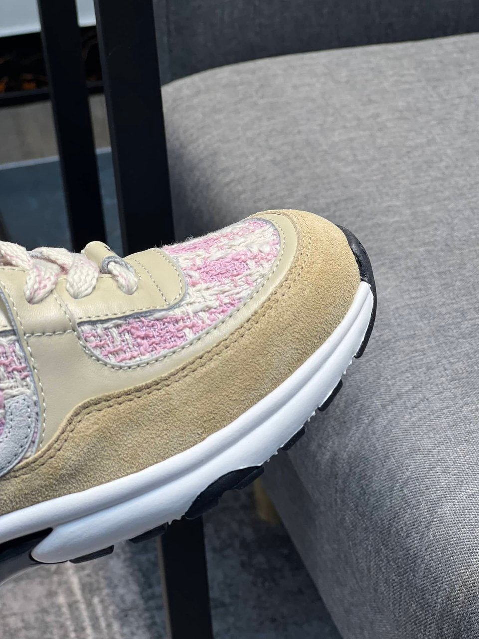 Chanel Coton Tweed Suede Calfskin Sneakers Pink G38299 Y56627 K6020 view 4